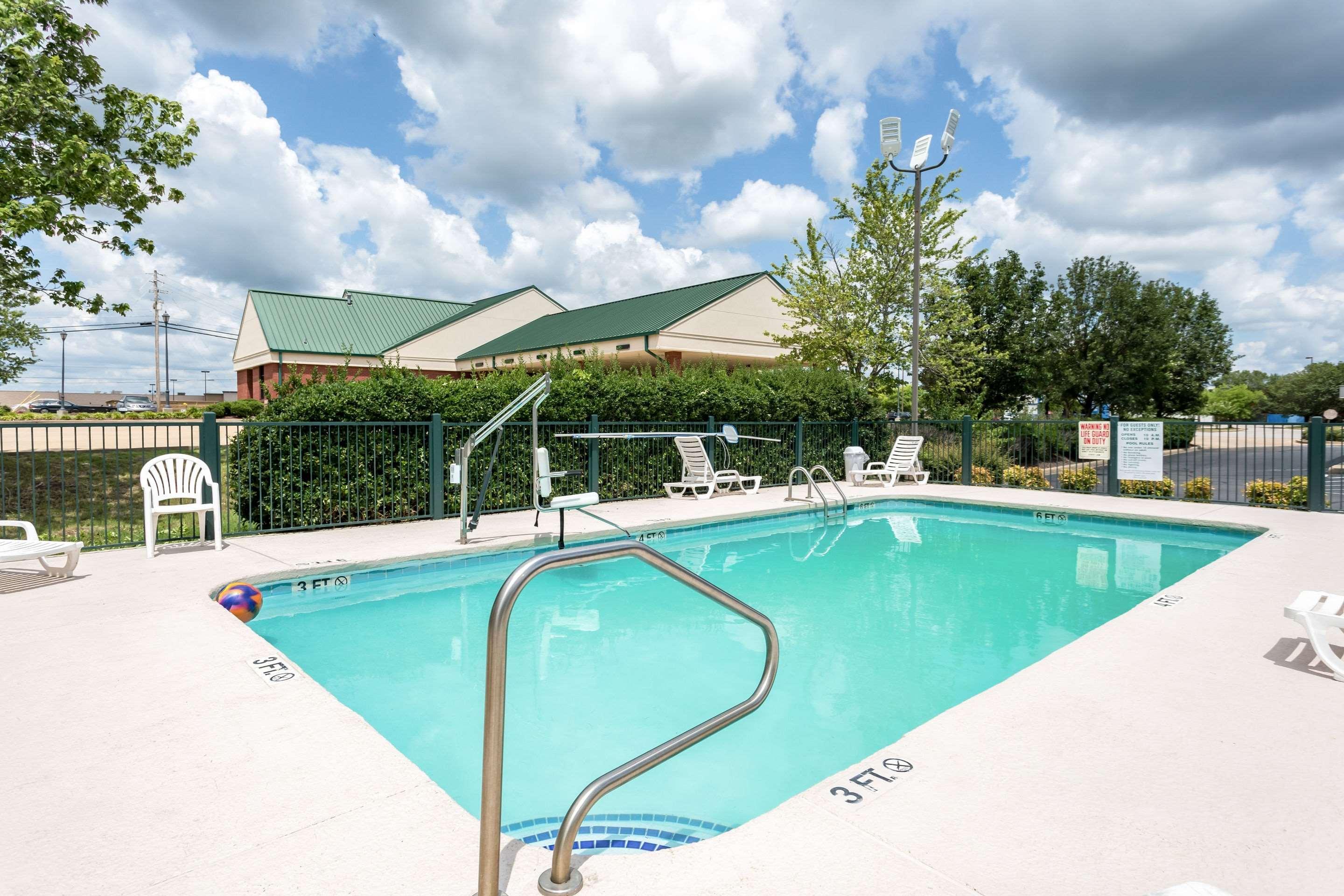 Econo Lodge Tupelo Exterior foto