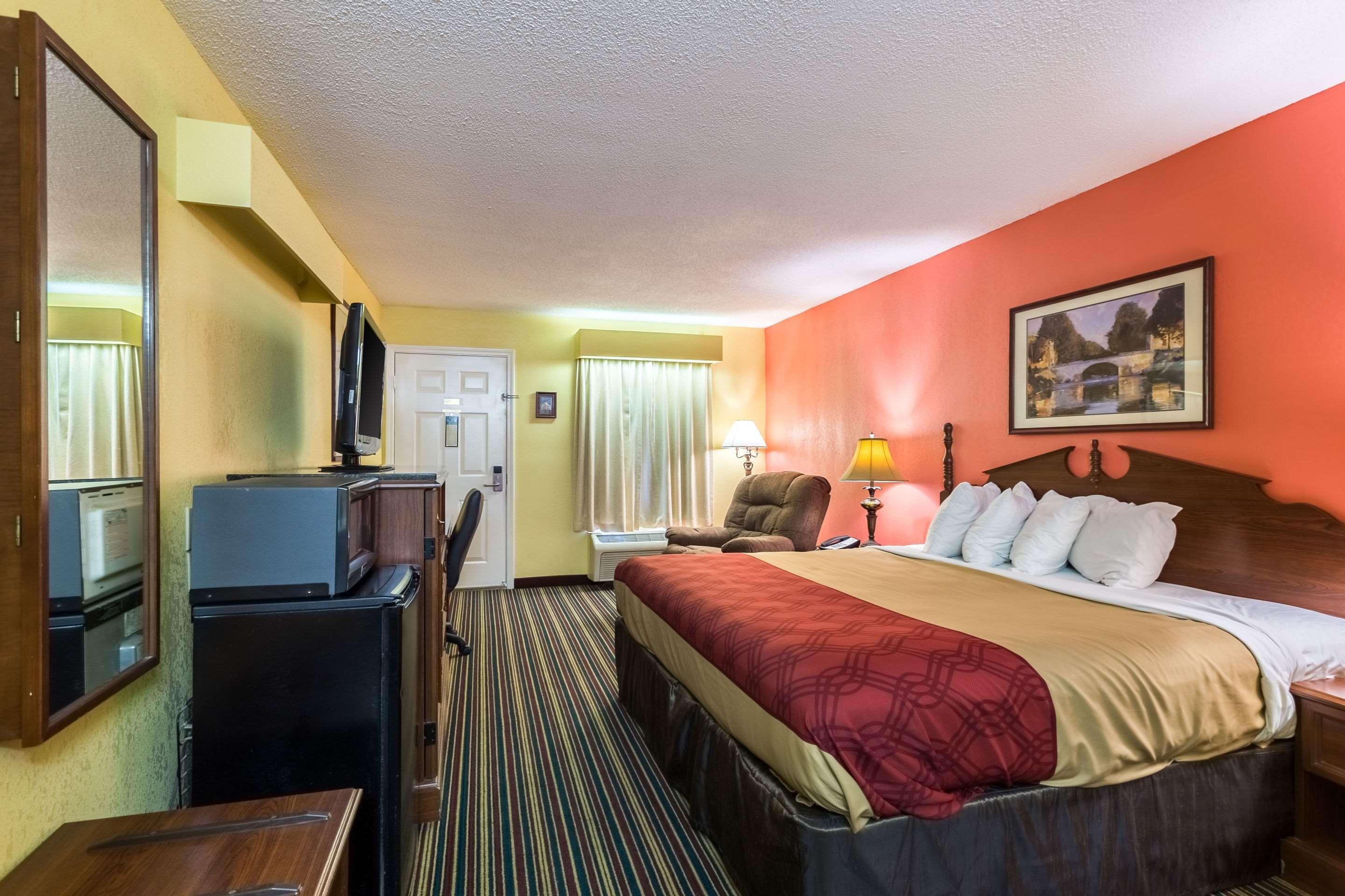 Econo Lodge Tupelo Exterior foto