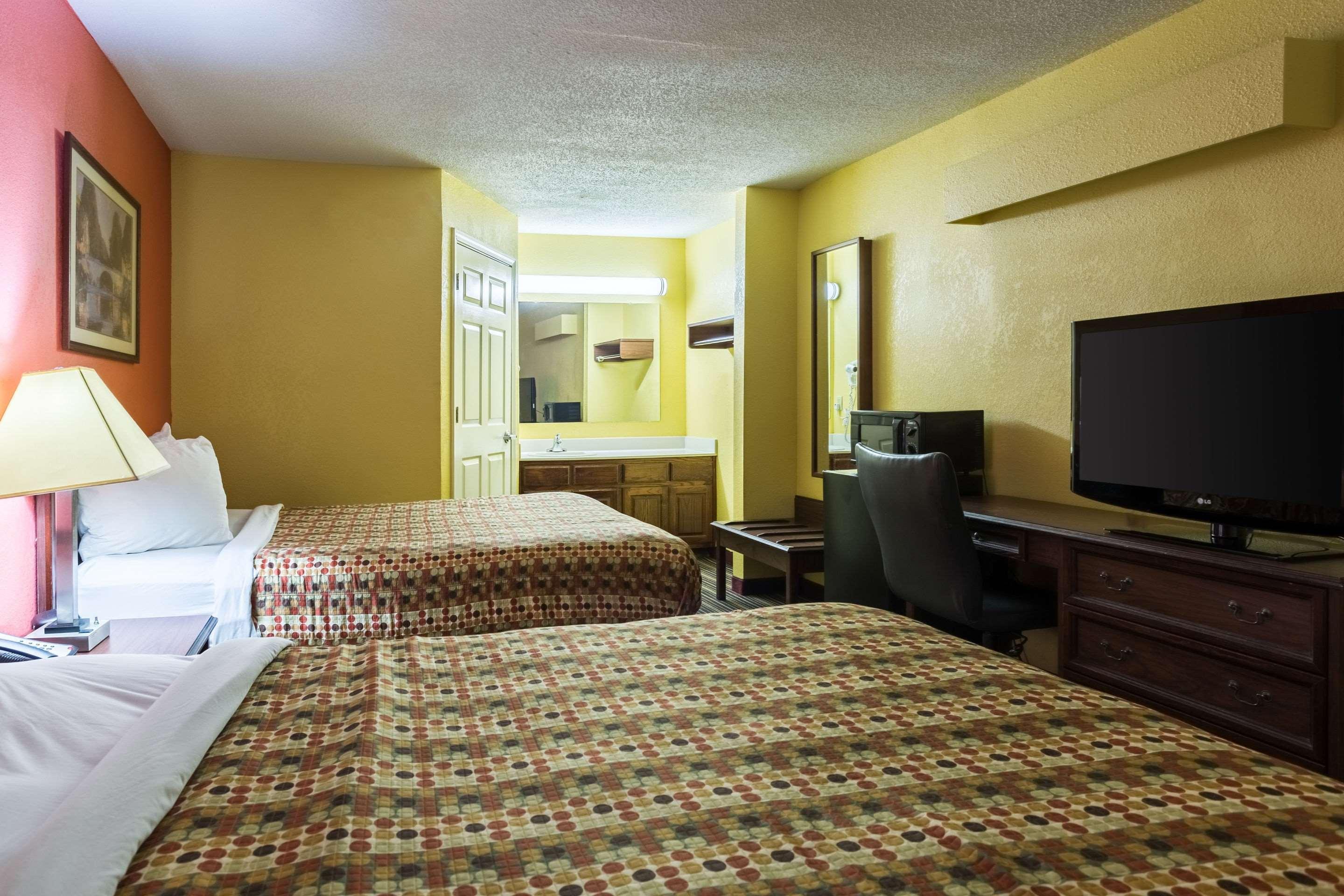 Econo Lodge Tupelo Exterior foto